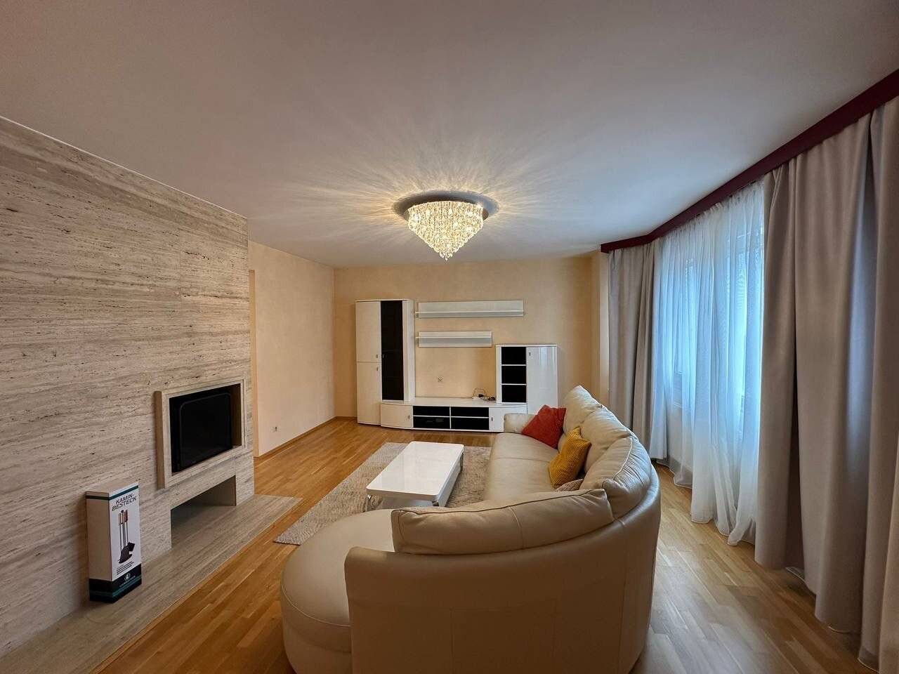 No income verification required Fully furnished 3-room apartment with loggia, pool &amp; sauna and garage near Pötzleinsdorfer Schlosspark