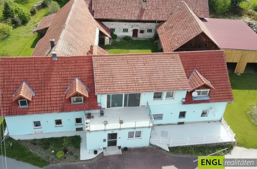 Großzügiger Vierkanthof mit 7,2 ha – Raum für Träume und Lebensqualität!