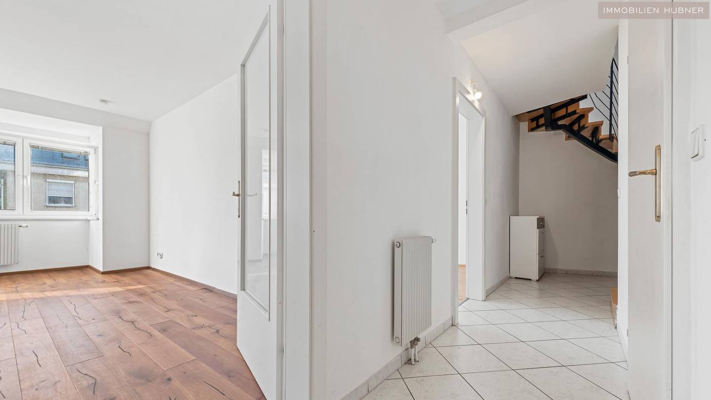 Maisonette apartment with roof terrace and wide view