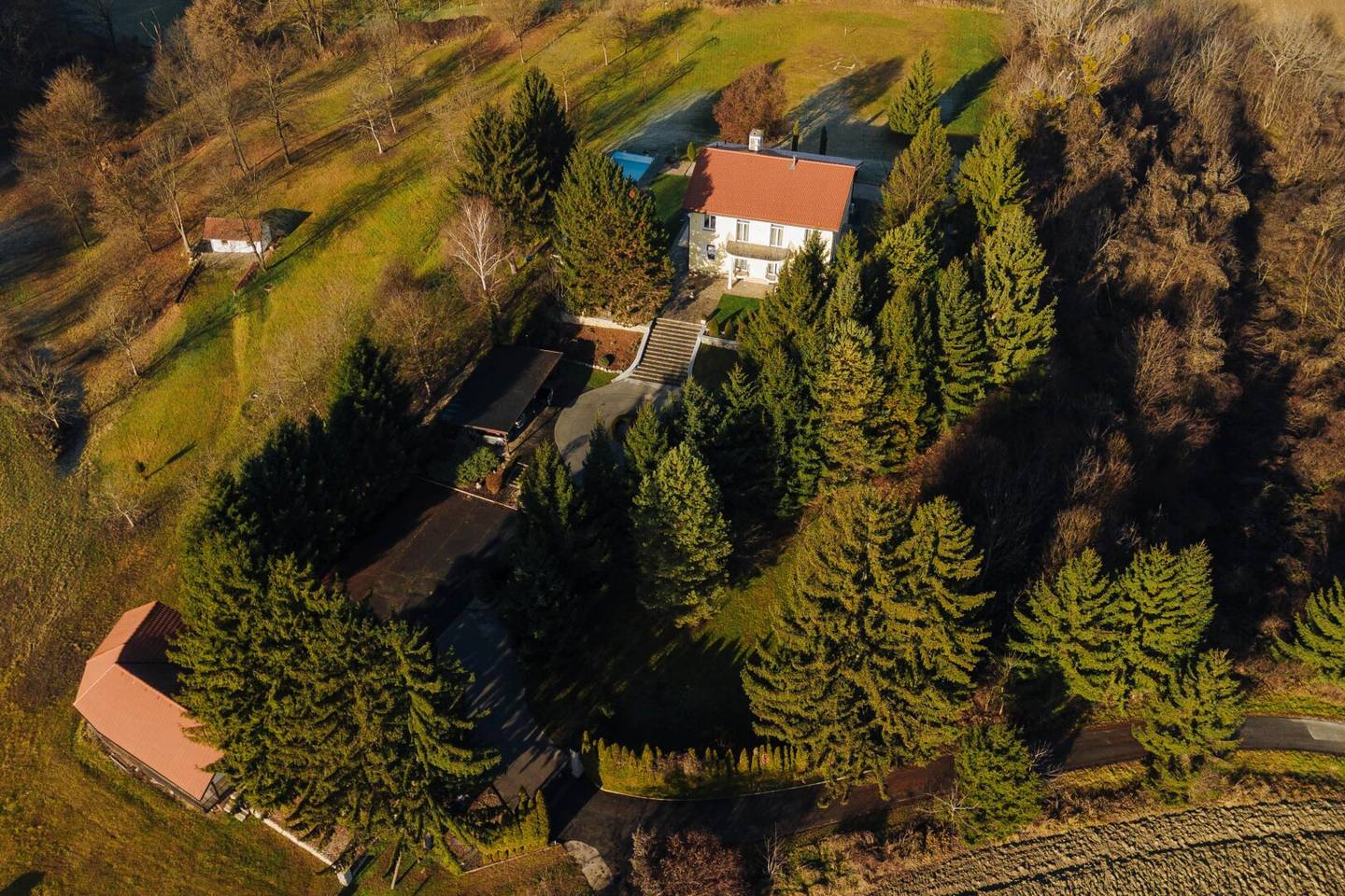 Villa mit 2 Einheiten, 450 m² in Šentilj nahe der Grenze, idyllisch