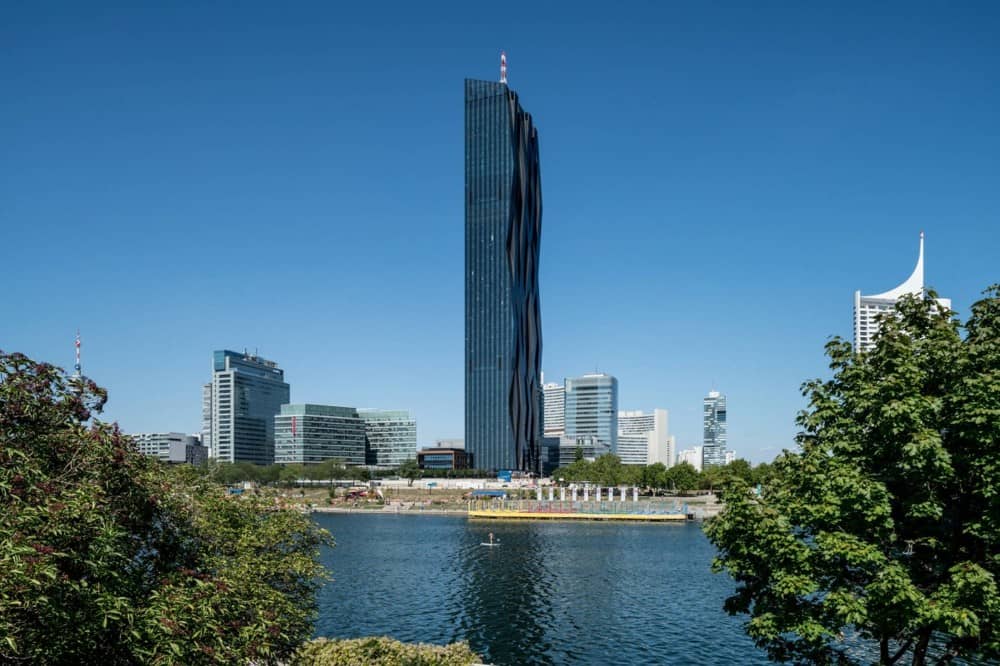 DC TOWER I - TOP BÜROFLÄCHEN!