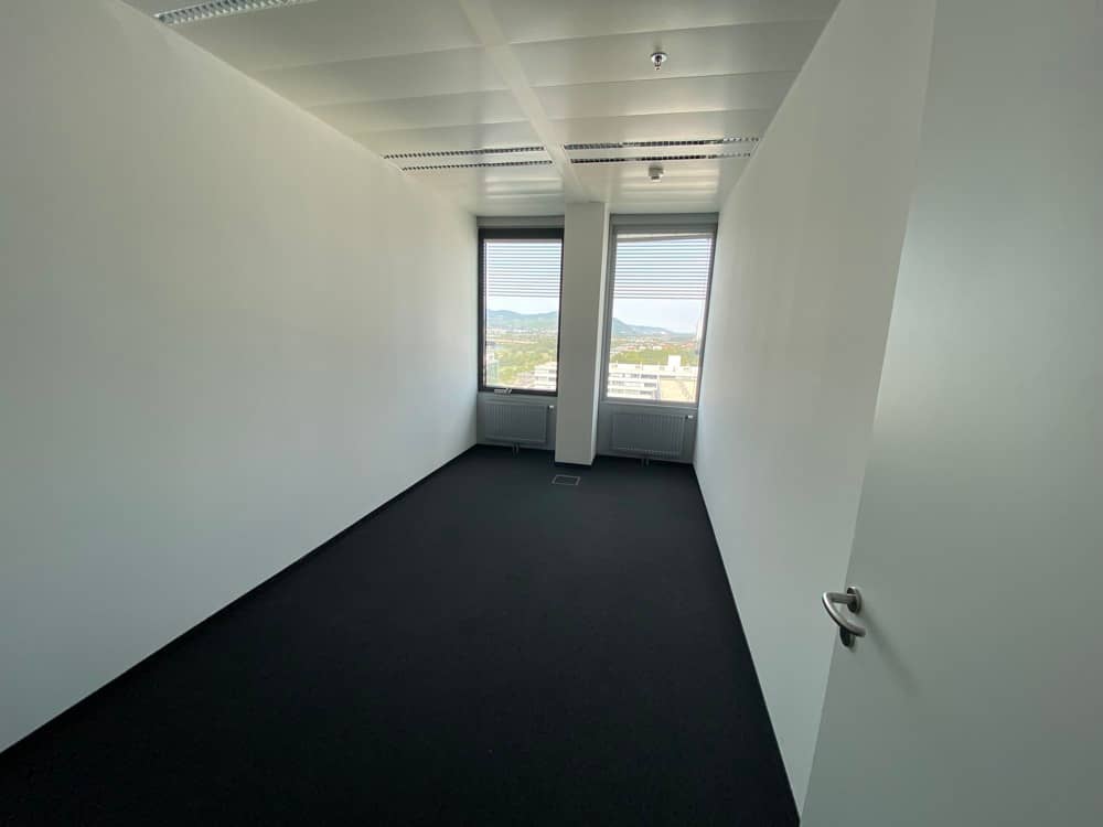 Büros mit tollem Ausblick im ARES TOWER zu mieten!