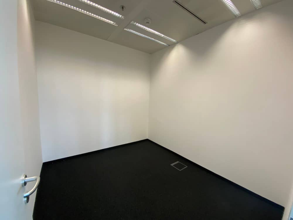 Büros mit tollem Ausblick im ARES TOWER zu mieten!