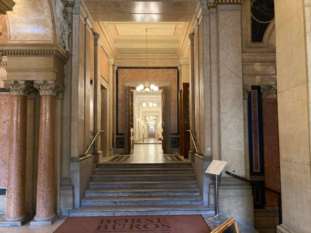 BÜROS IN DER EHEMALIGEN BÖRSE