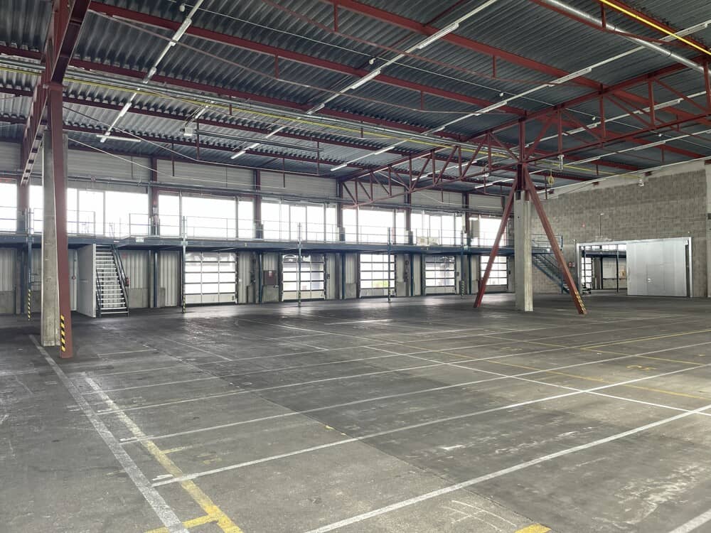 Gewerbehalle mit flexibler Flächennutzung in Traun, Top-Lage nahe A7