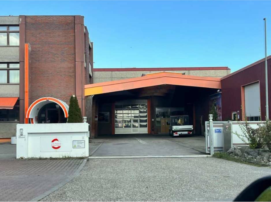 Attraktive Gewerbeliegenschaft in Wienerherberg mit Freifläche zum Kauf