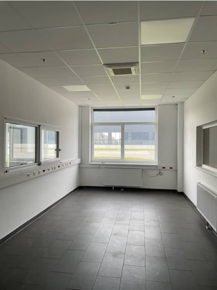 Beidseitig beschickbare Büroflächen 881 m² in Enzersdorf an der Fischa