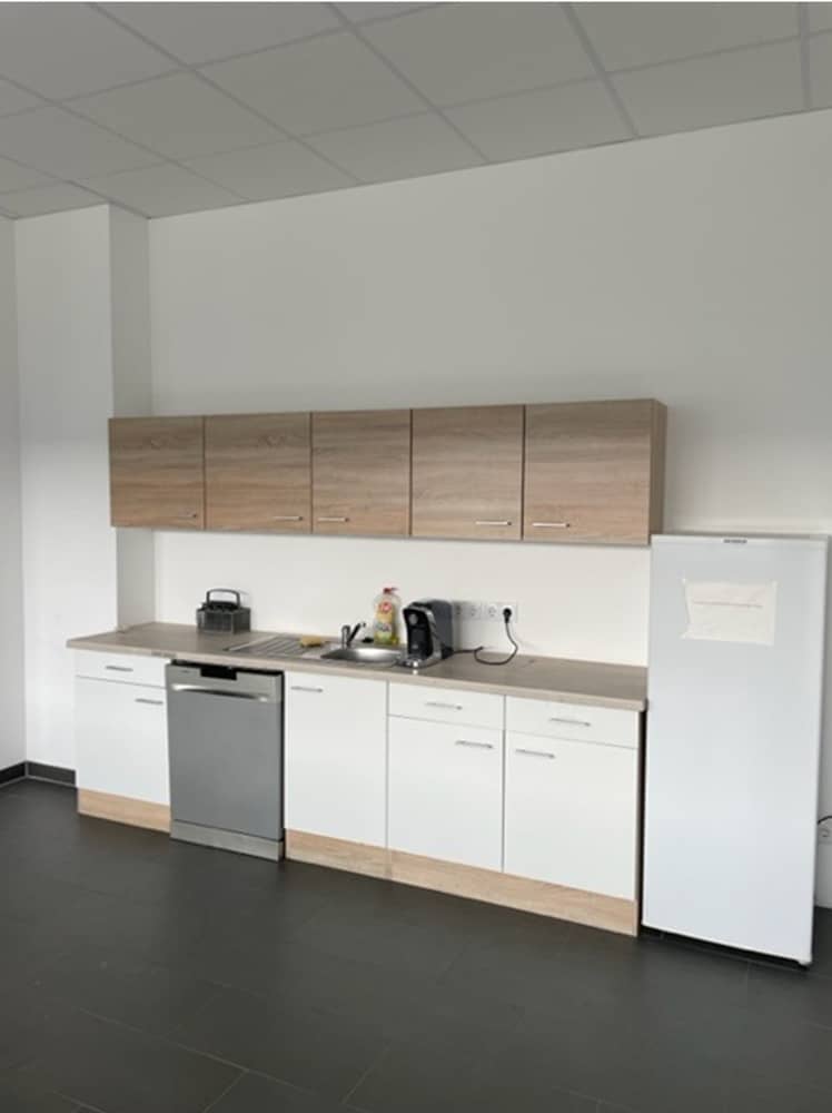 Beidseitig beschickbare Büroflächen 881 m² in Enzersdorf an der Fischa