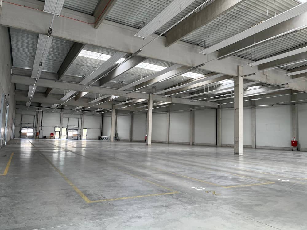 Neuwertige Logistikfläche - an der A1