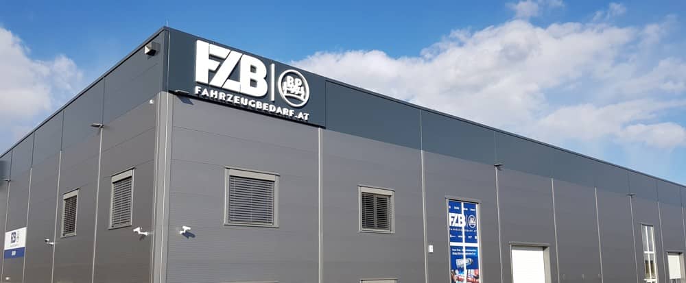 Gewerbehalle | Lager / Büro - / Verkaufsraum zur Untermiete im Squarebizz Business Center Eibesbrunn