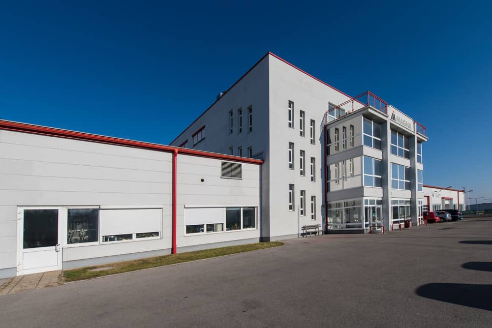 Moderne Hallenflächen zur Miete nahe A2/S4 in Weikersdorf am Steinfelde