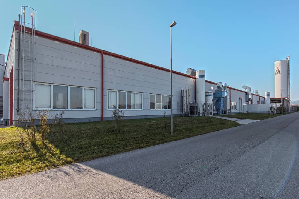 Moderne Hallenflächen zur Miete nahe A2/S4 in Weikersdorf am Steinfelde