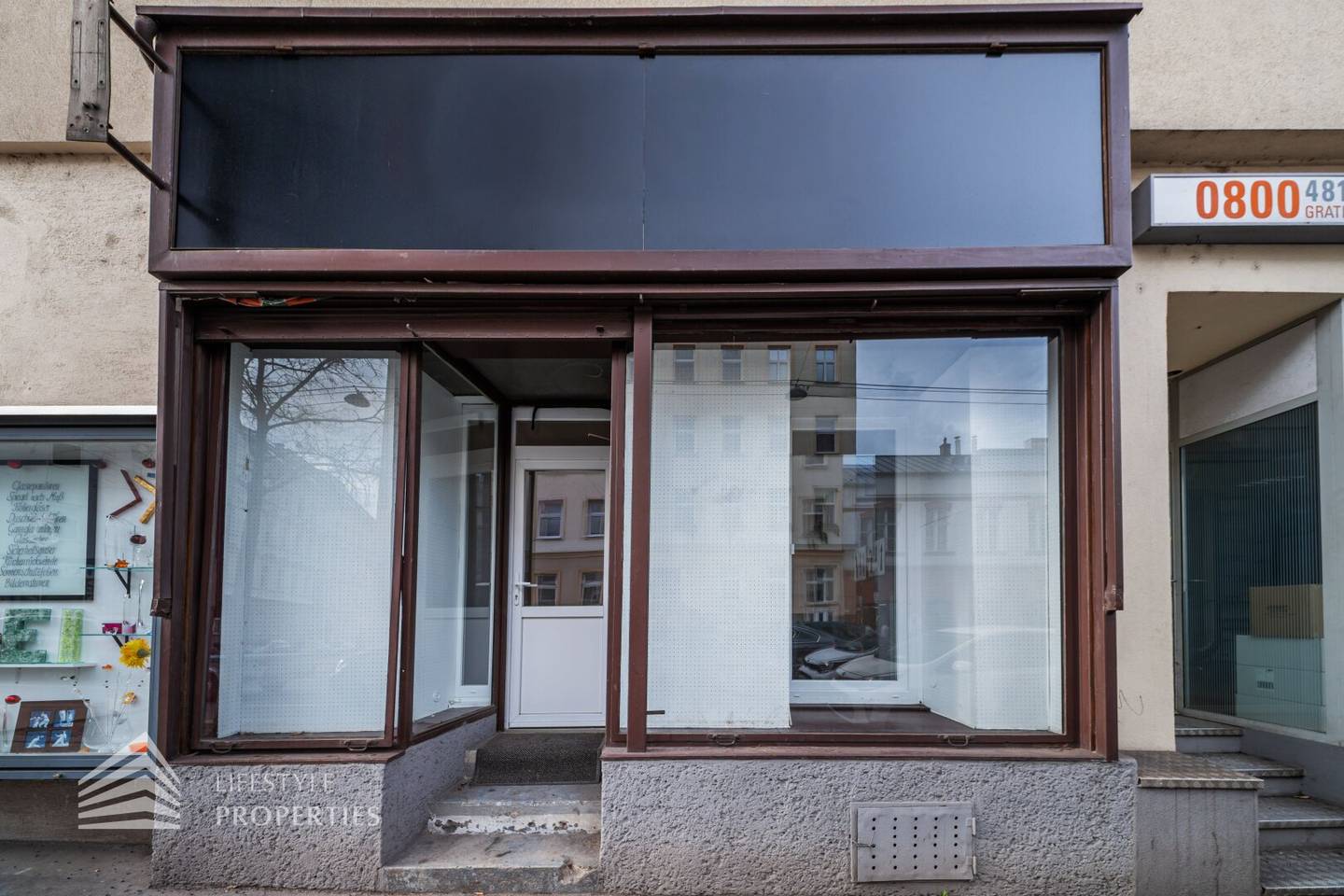 Well frequented commercial premises office near Lidlpark
