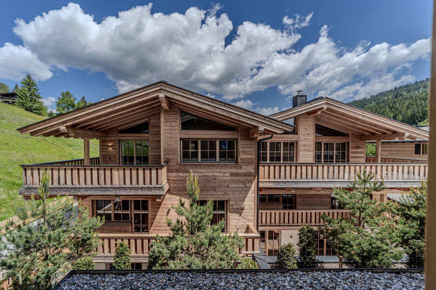 Exklusive Doppelhaushälfte in Kirchberg – Neubau-Chalet mit 248 m²