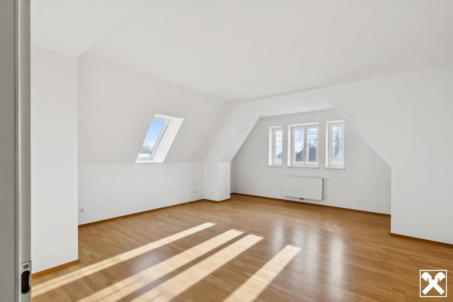 Lichtdurchflutete Maisonettewohnung mit Galeriecharme