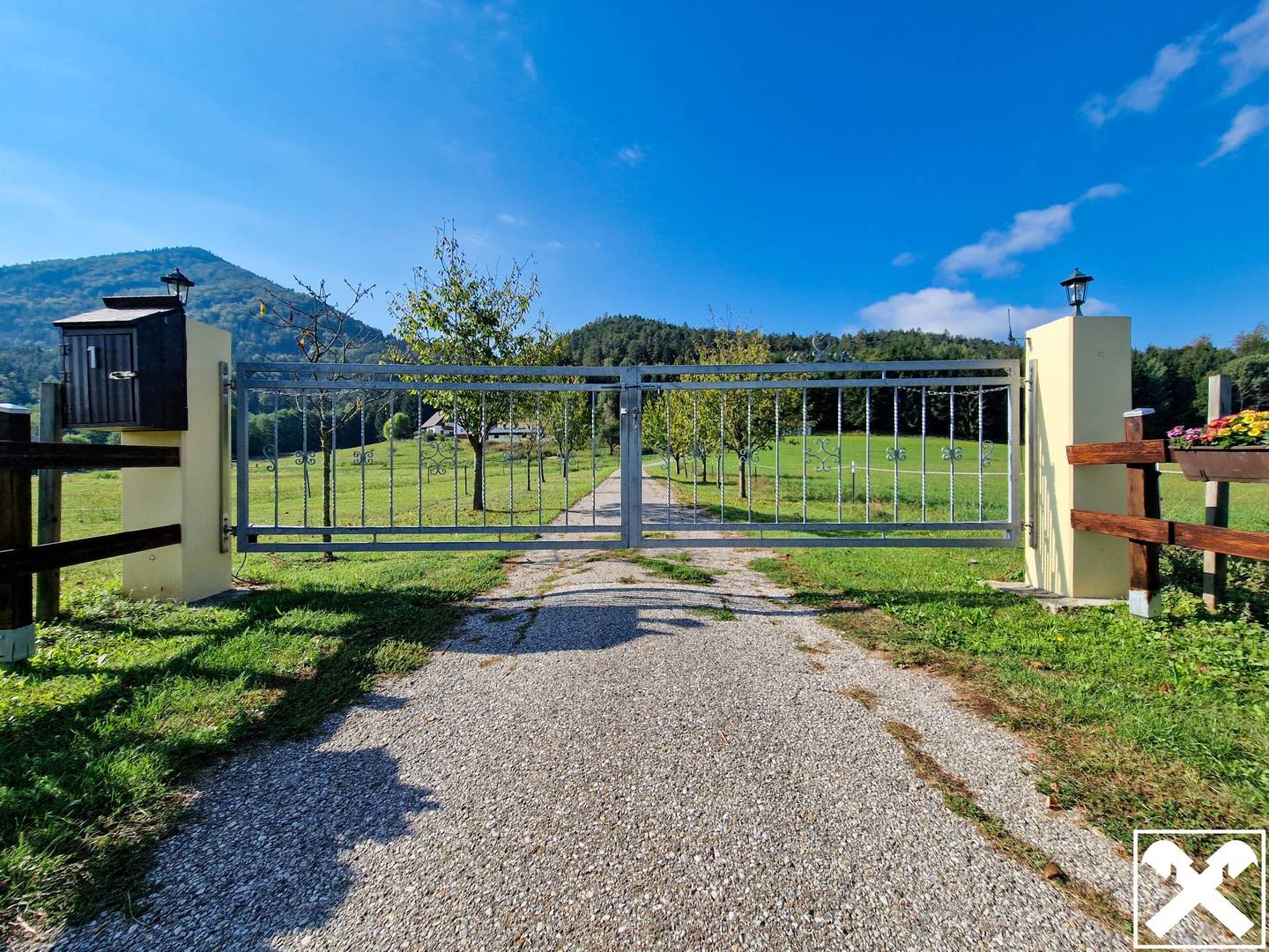 Pferdeparadies: Landwirtschaft mit Reitanlage in Neuhaus (314 m²)