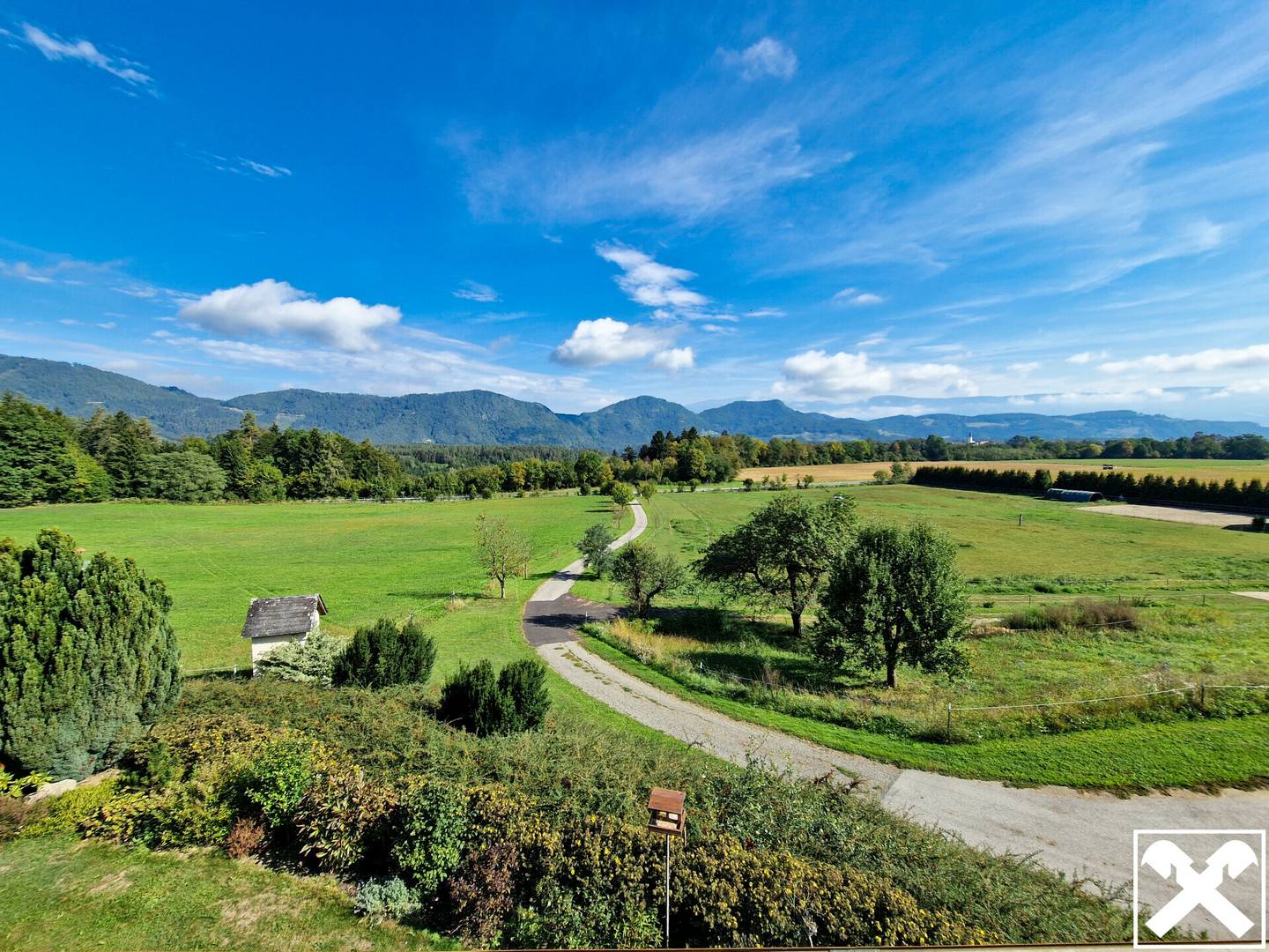 Pferdeparadies: Landwirtschaft mit Reitanlage in Neuhaus (314 m²)