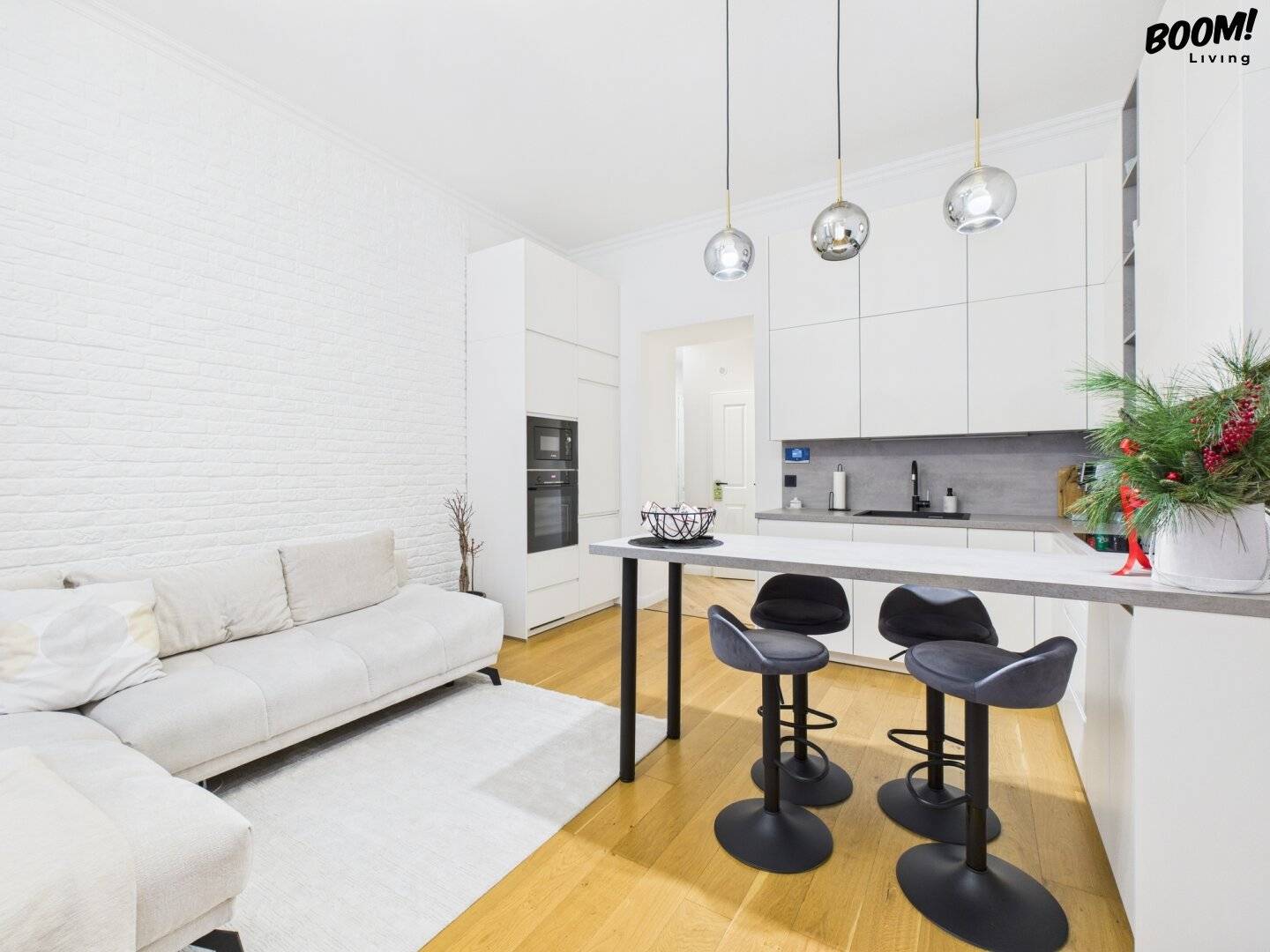 Wohnung Altbau Charme nahe Rochusmarkt helle Räume offene Wohnküche zwei Schlafzimmer