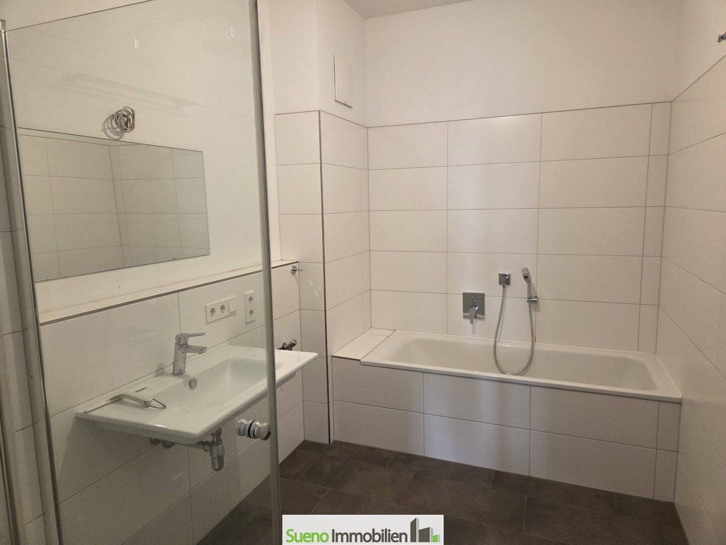 New build apartment accessible with large loggia