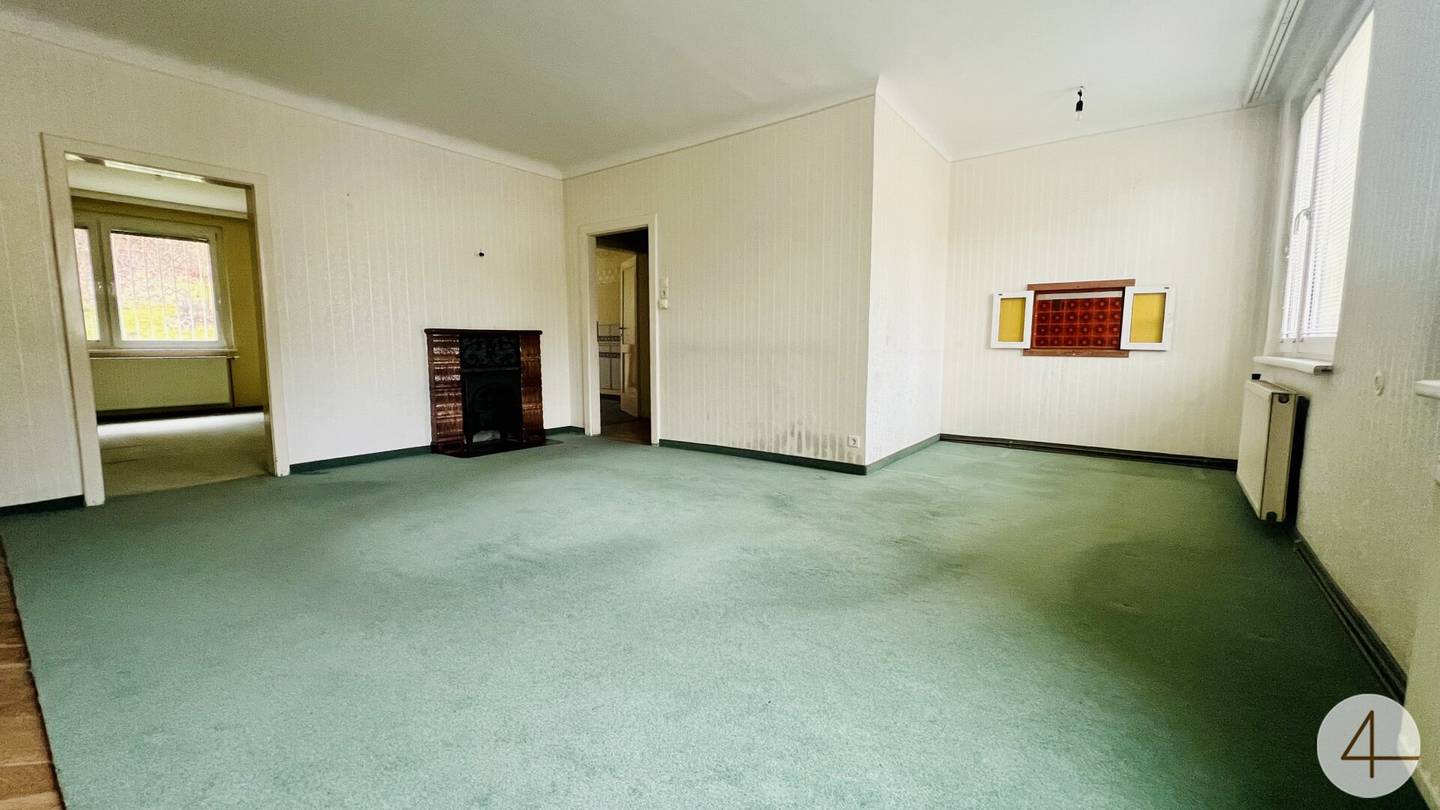 Wohnung mit Grünblick und Umbaupotenzial