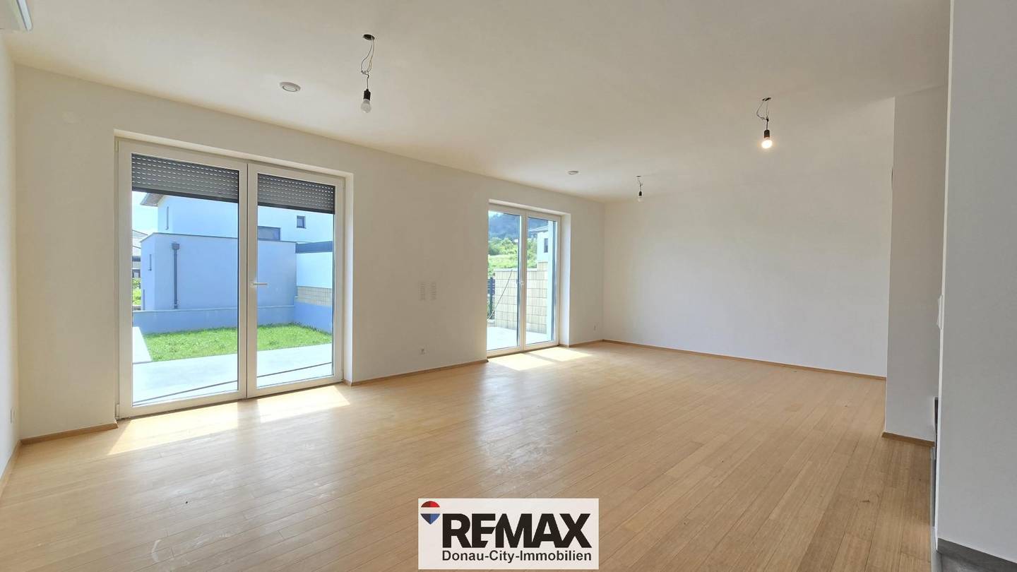 Reihenhaus in Reichersdorf mit Pool, Terrasse & Traumgarten großzügig