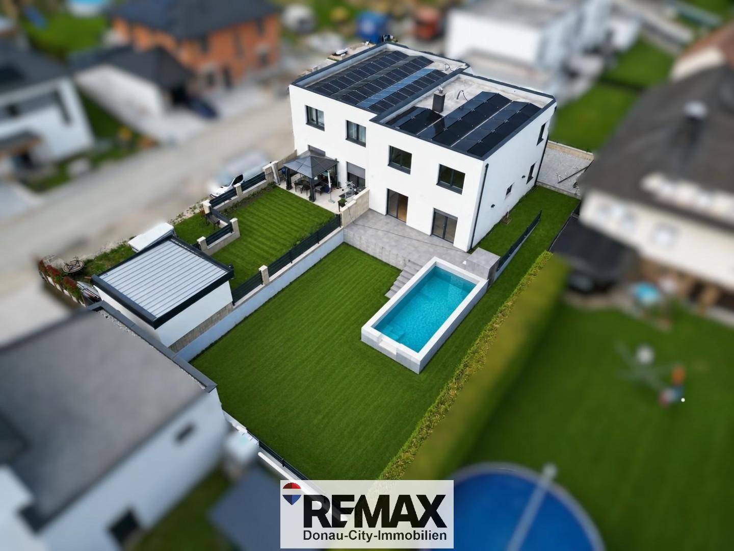 Reihenhaus in Reichersdorf mit Pool, Terrasse & Traumgarten großzügig