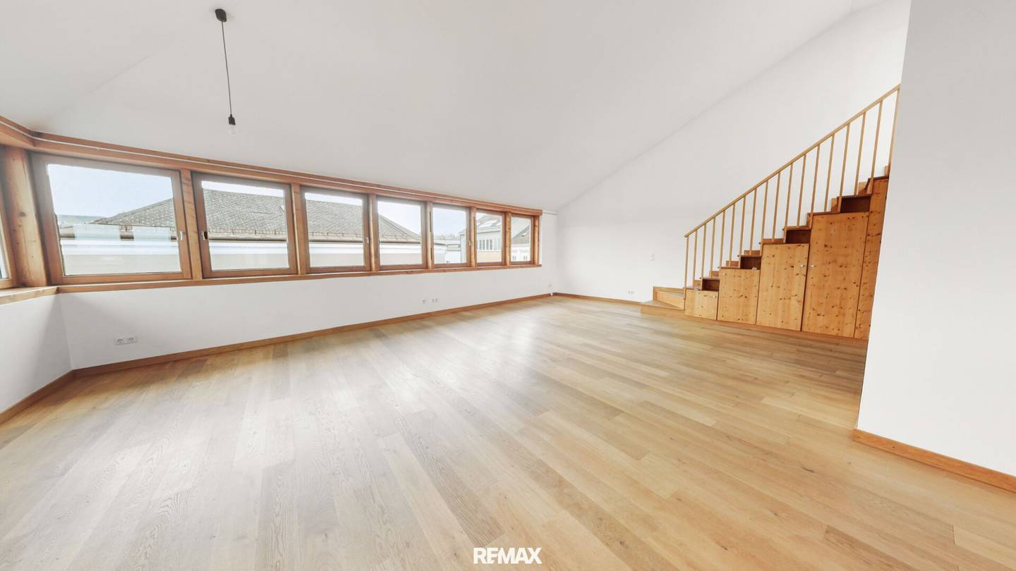 Top floor apartment with terrace and Ried view