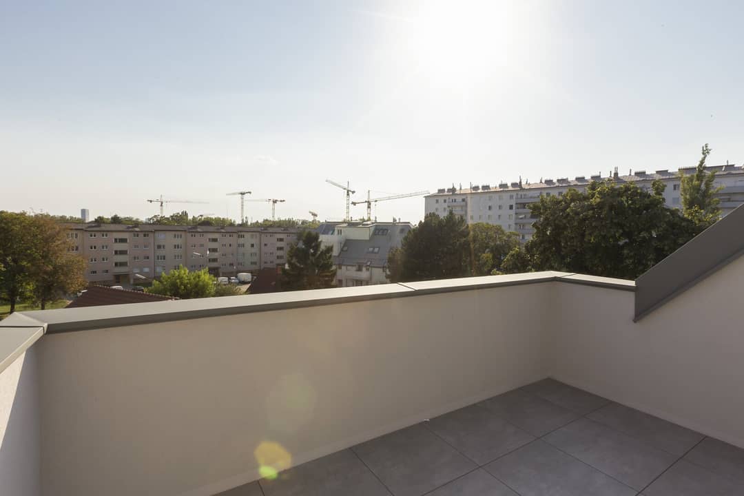 Top floor apartment with terraces and view