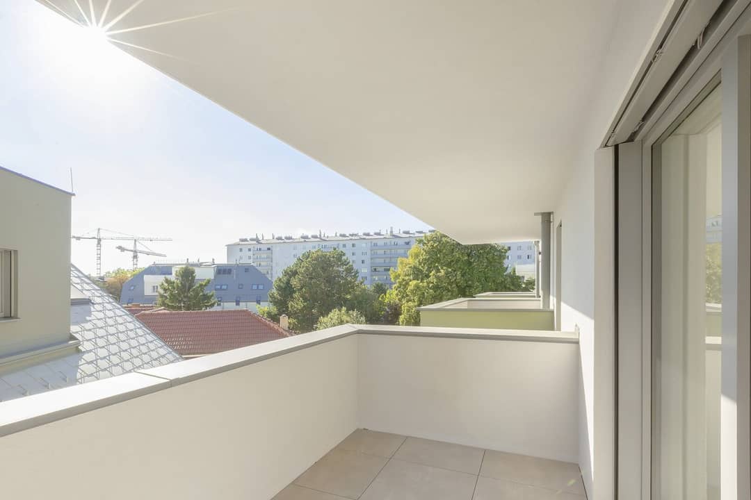 Erstbezug Wohnung hofseitiger Balkon