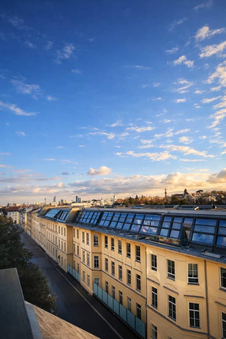 Rent Exclusive rooftop residence in the prime location of the 19th district luxurious living with a spectacular panoramic view over Vienna