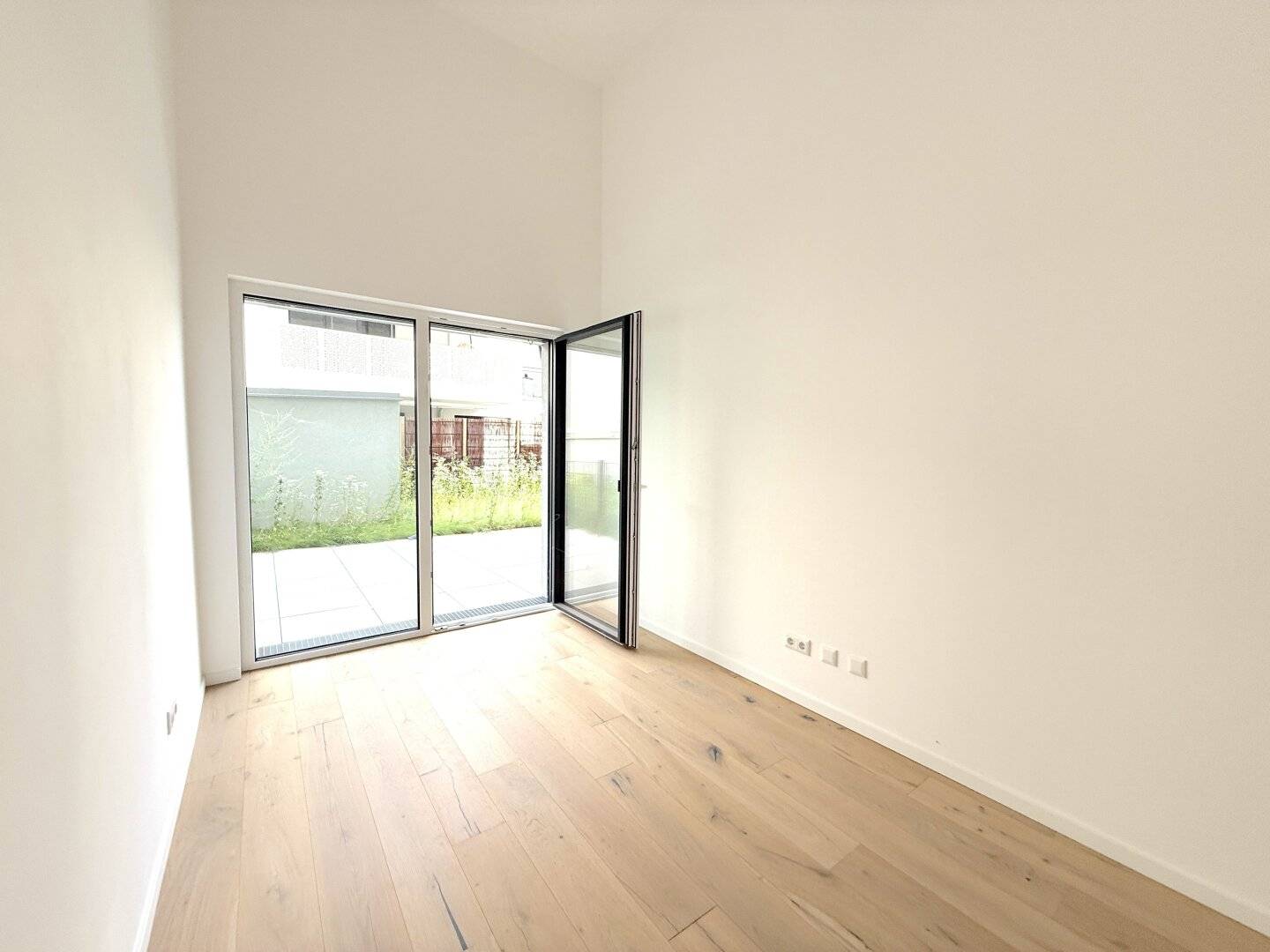 Büro/Praxis in Wien 1220 Donaufelder Straße mit Terrasse & Garten