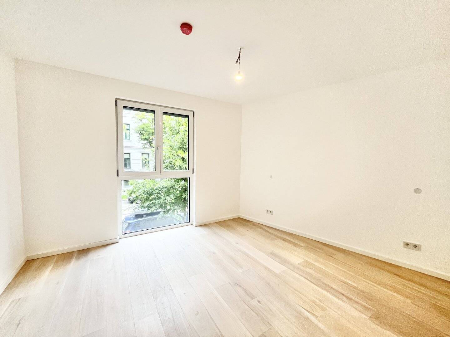 New build apartment in Penzing with green view