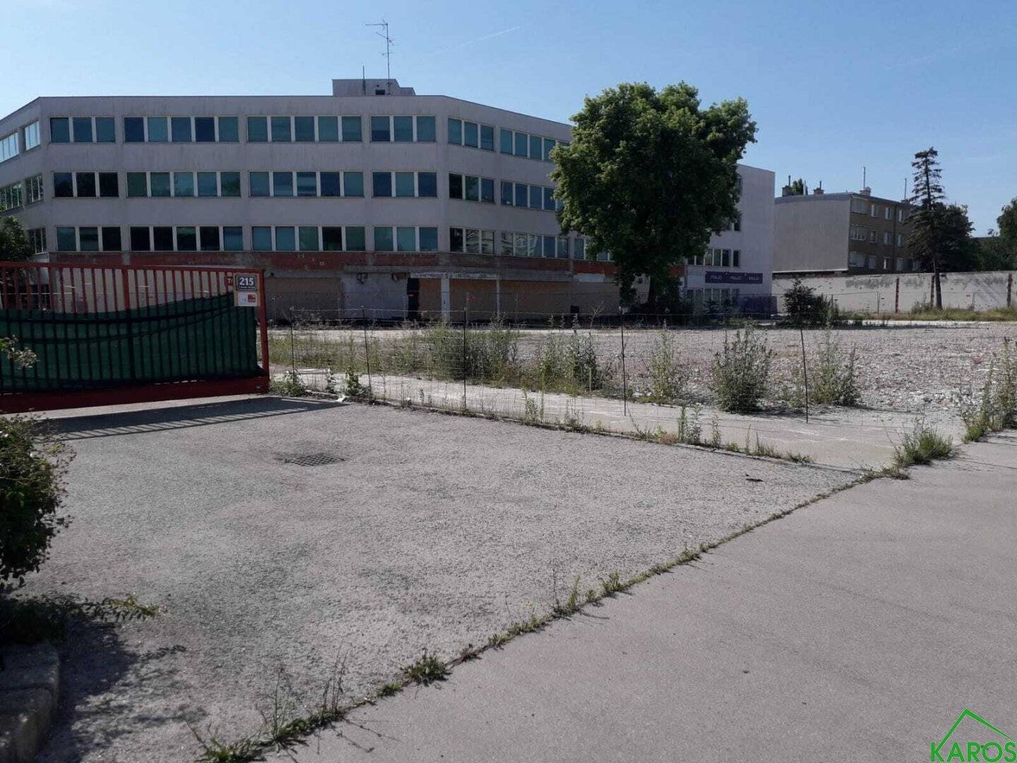 Commercial property in top location - 4199 m² for your visions! In TOPLAGE? Wait, this is incorrect