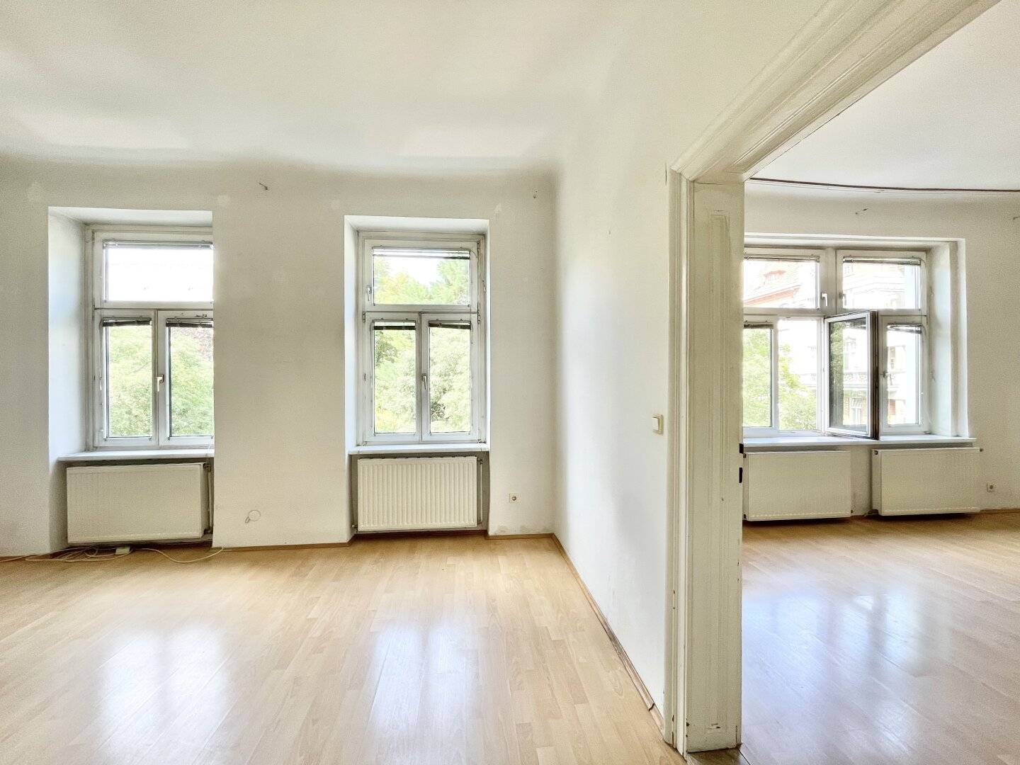 Altbauwohnung am Brigittaplatz Lift ruhige Lage