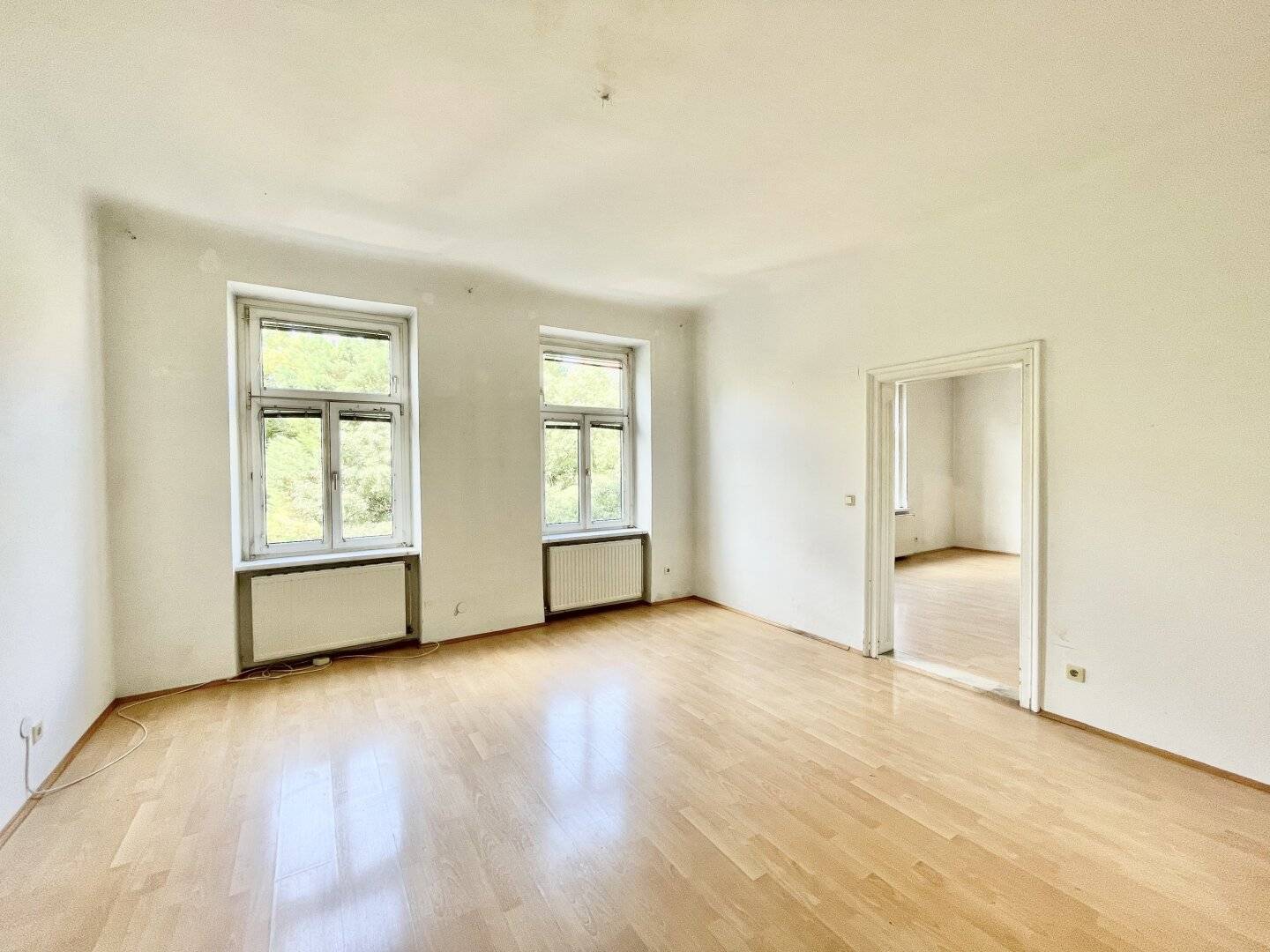 Altbauwohnung am Brigittaplatz Lift ruhige Lage