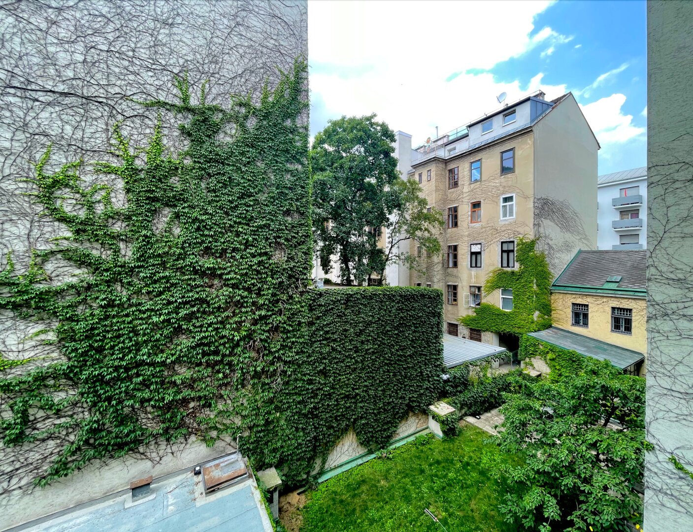 Temporarily leased investment apartment with 3.55% rental yield