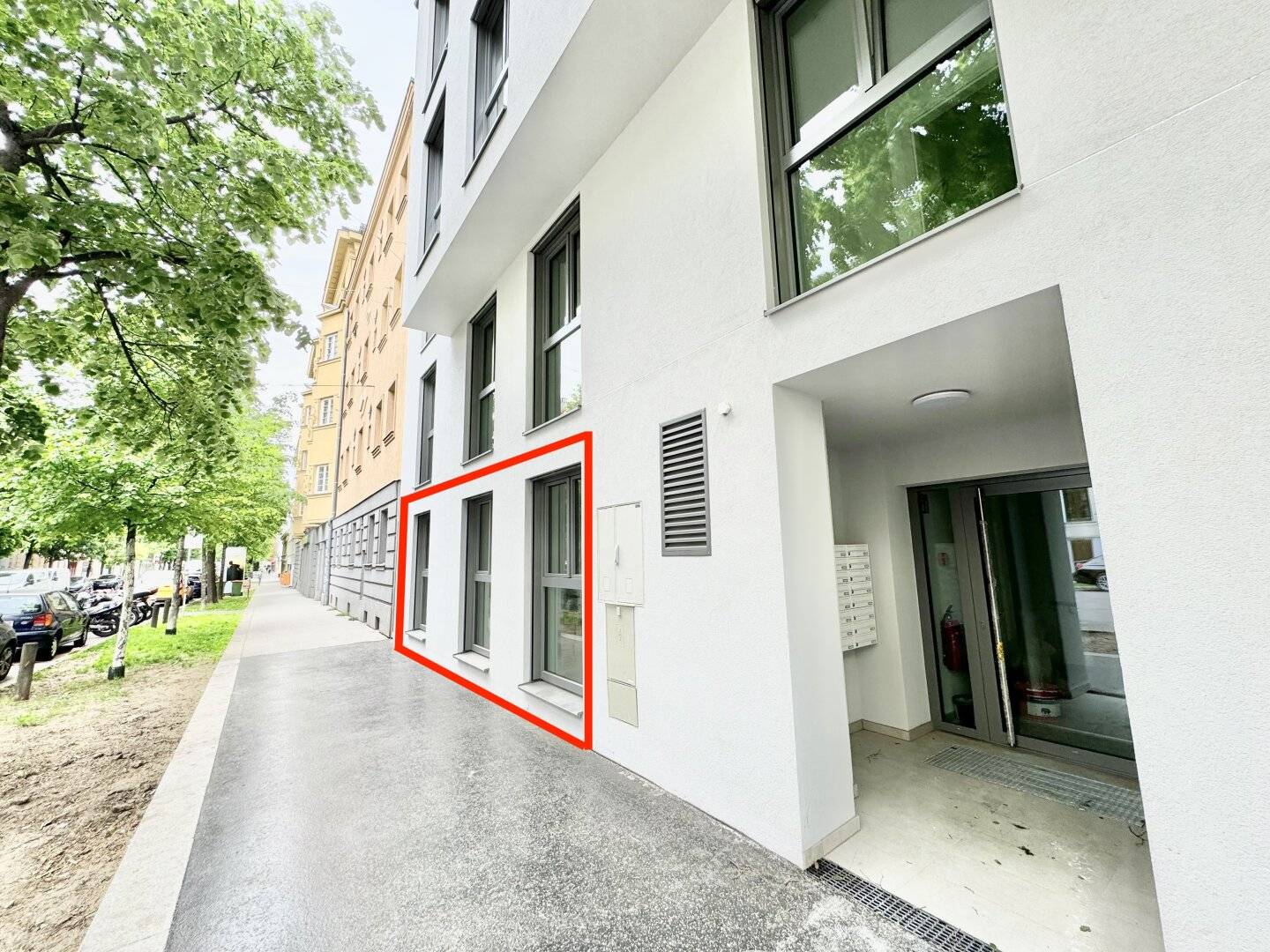 ERSTBEZUG - moderne BÜROFLÄCHE in guter Frequenzlage + Werbemöglichkeiten in 1140 Wien