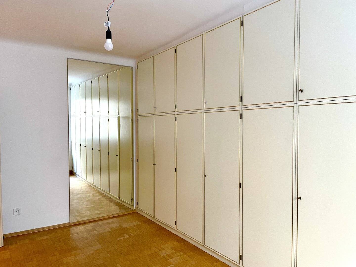 Two-room apartment near Schwedenplatz