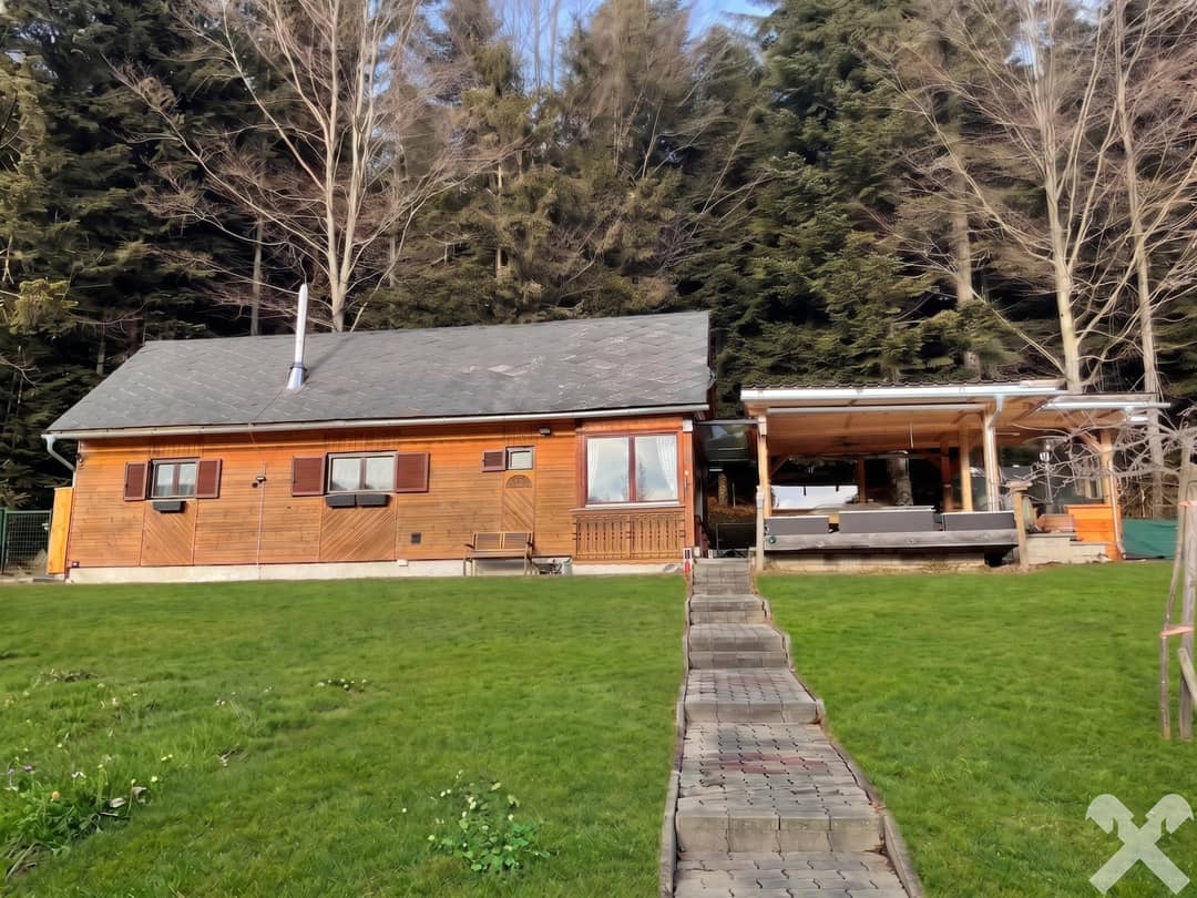 Ferienhaus auf der Soboth – 43 m², 1.158 m² Grundstück, Garage