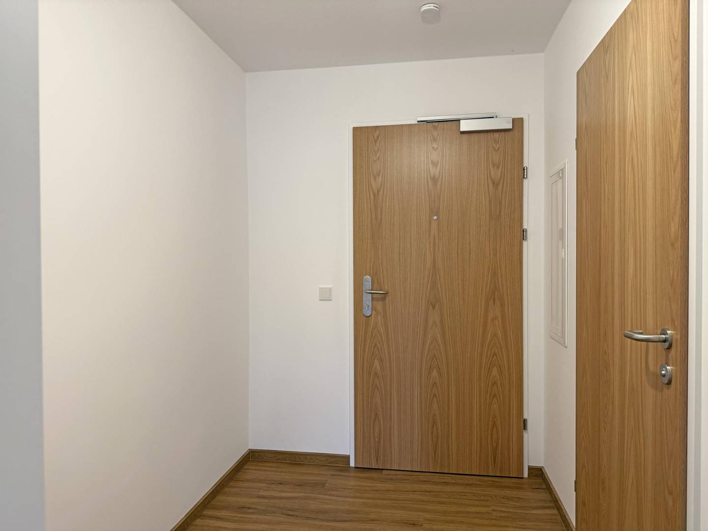 New build apartment with terrace and sustainable energy supply