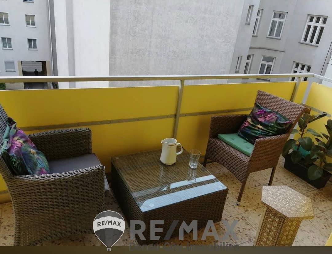Wohnung vollmöbliert mit hofseitiger Loggia