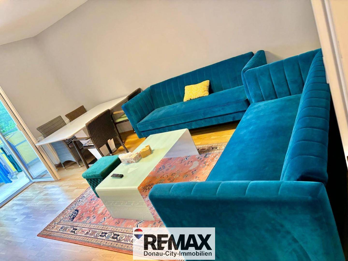 Apartment fully furnished with courtyard facing loggia