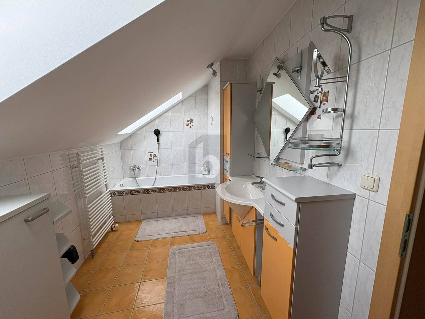 Familienwohnung mit großem Garten und ruhiger Lage