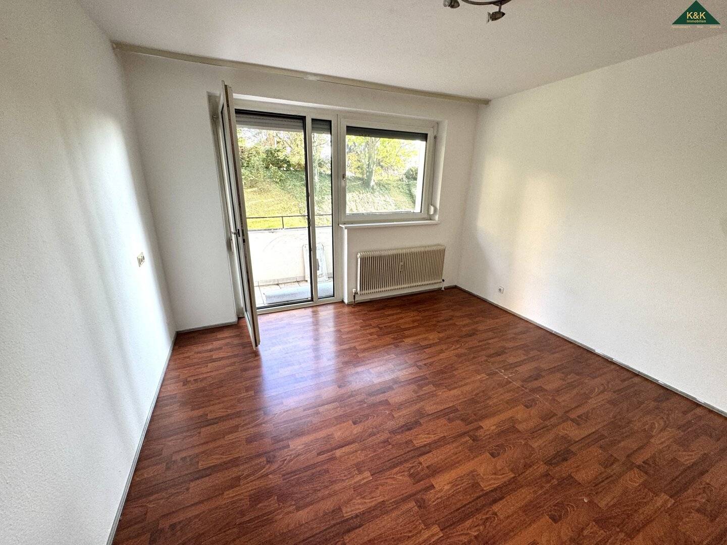 Wohnung mit großer Loggia und Stellplatz nahe Stadthalle