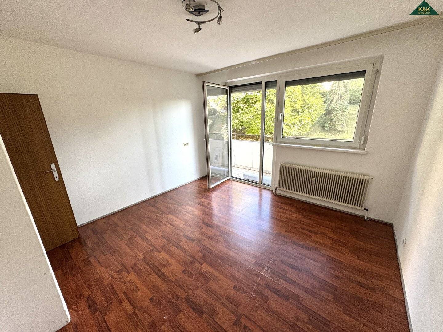 Wohnung mit großer Loggia und Stellplatz nahe Stadthalle