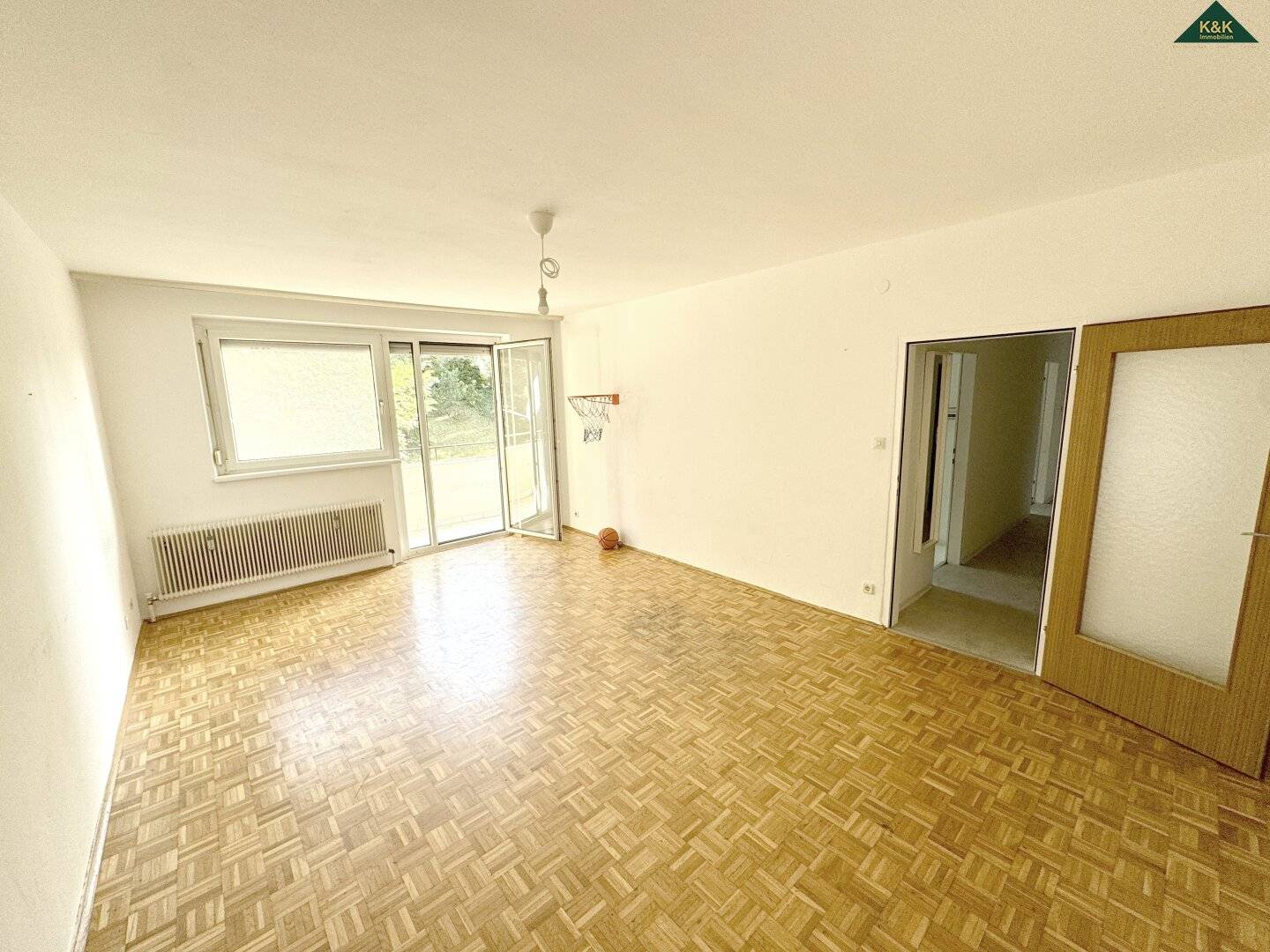 Wohnung mit großer Loggia und Stellplatz nahe Stadthalle