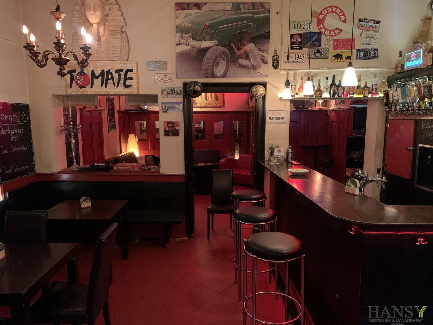 Established Bar in Baden, 180 m² with Garden