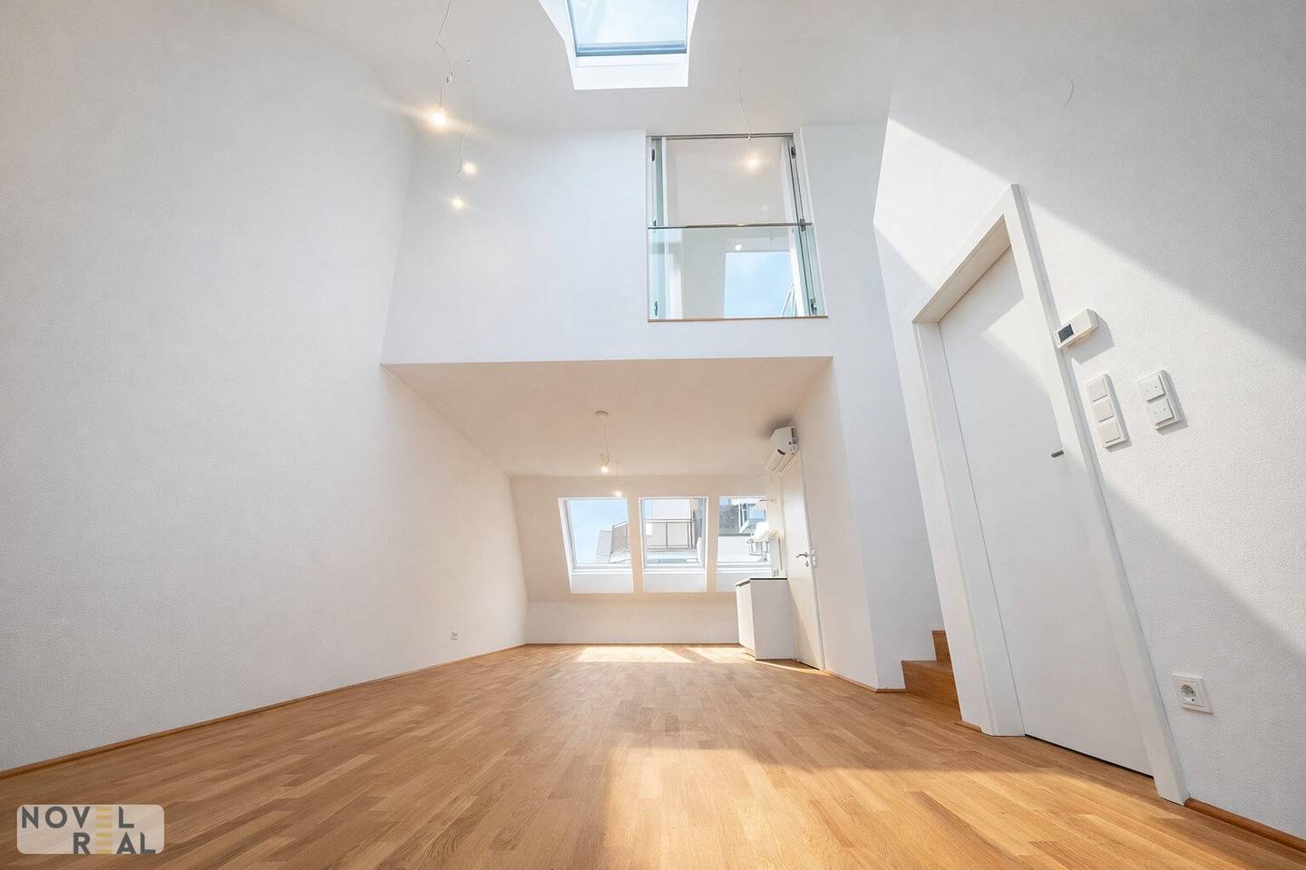 Attic apartment first occupancy with large terrace in Alsergrund