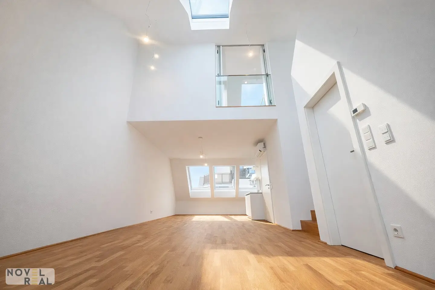 Attic apartment first occupancy with large terrace in Alsergrund