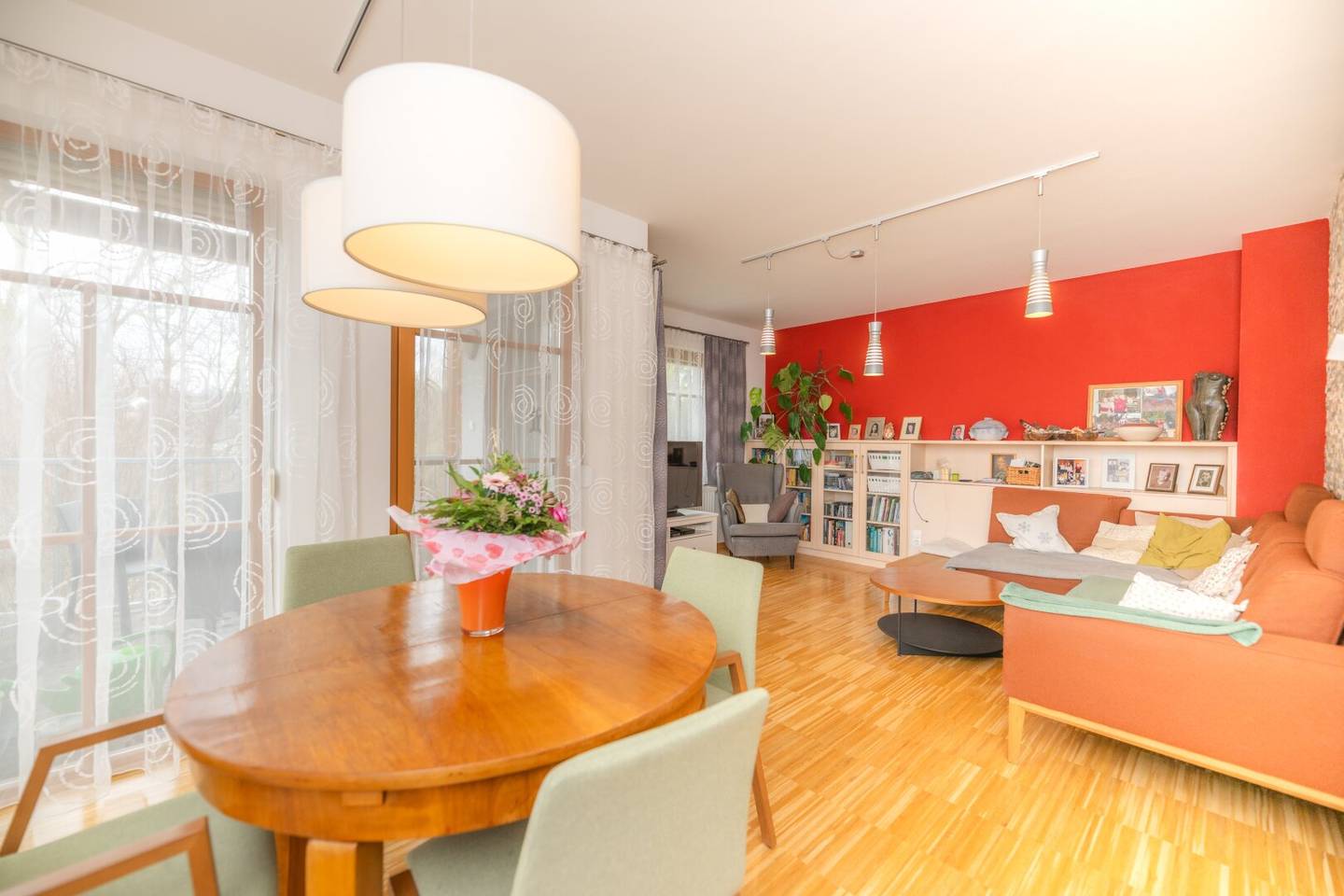 Haus mit Fernblick in Top Zustand  - PV-Anlage - Garage